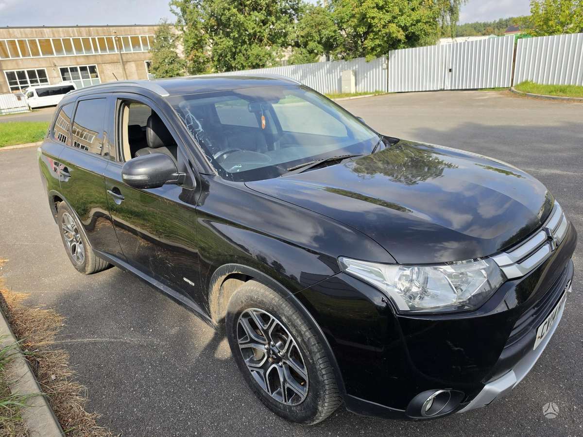 Mitsubishi Outlander 2014 — photo 10