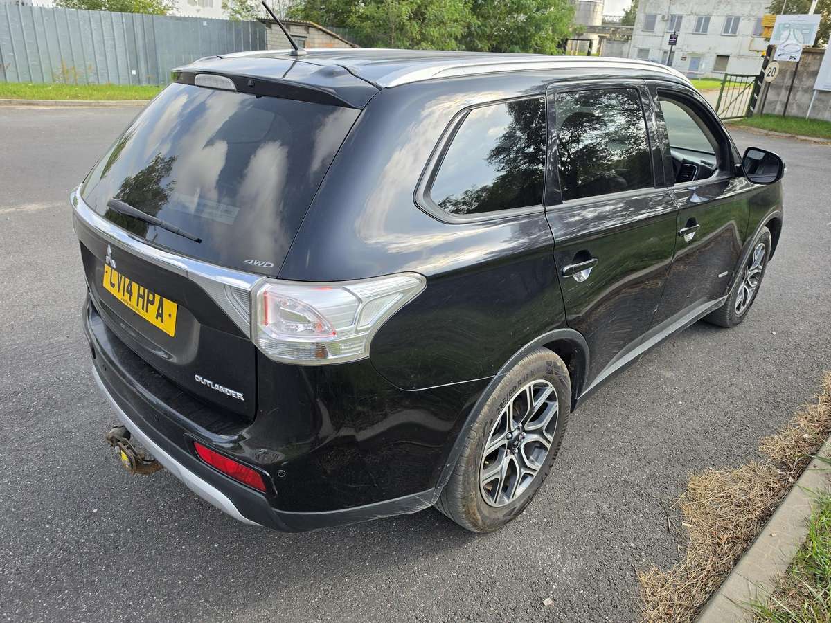 Mitsubishi Outlander 2014 — photo 5