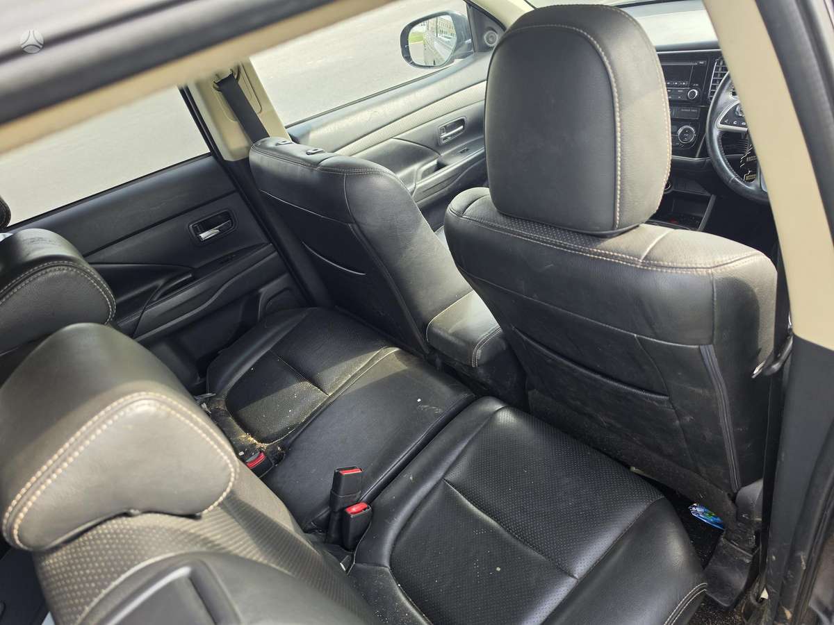Mitsubishi Outlander 2014 — photo 6
