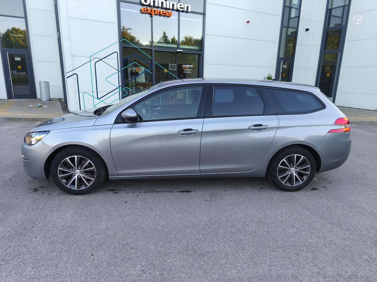 Peugeot 308 2014 — салон