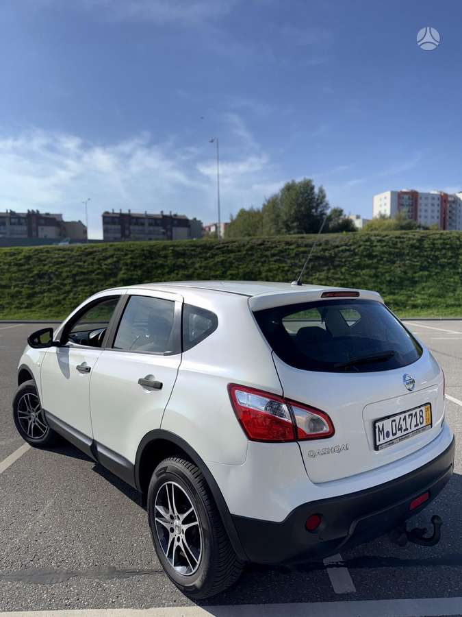 Nissan Qashqai 2010 — двигун 1461 cm³, 103 HP (76kW)
