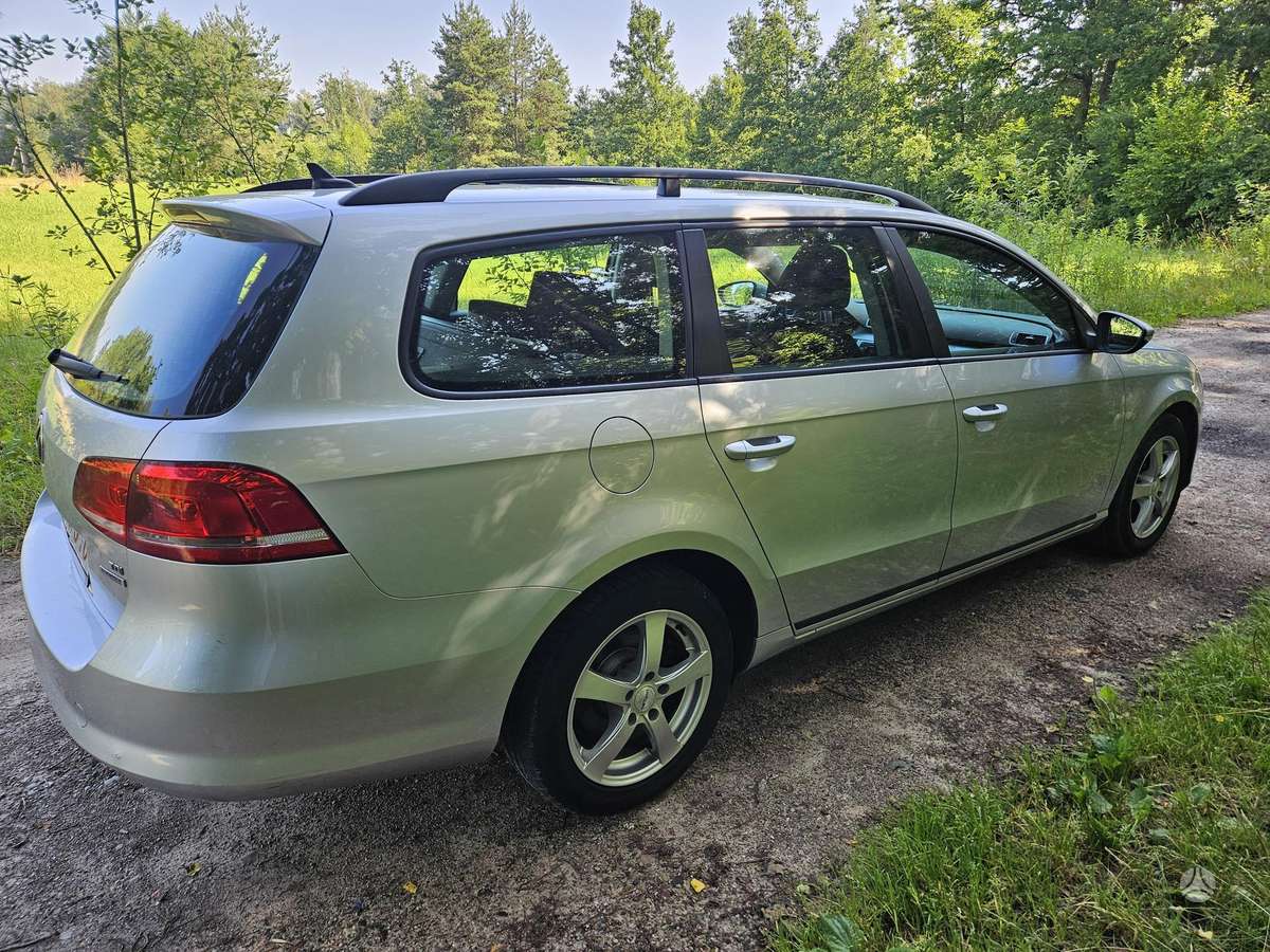 Volkswagen Passat 2011 — photo 6
