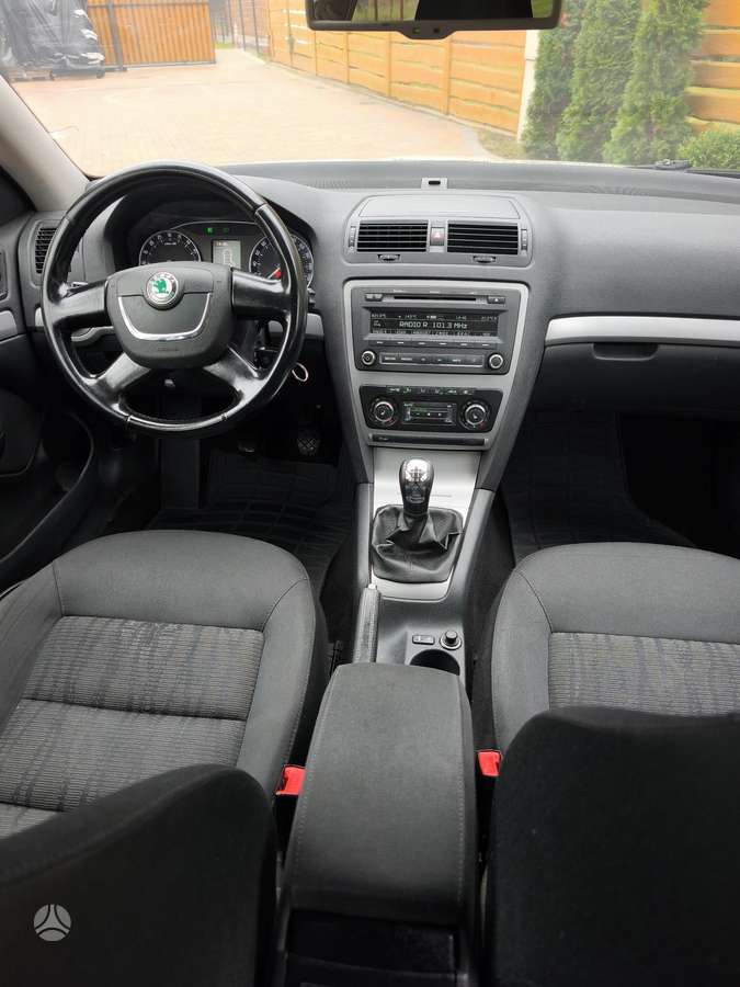 Skoda Octavia 2010 — photo 32