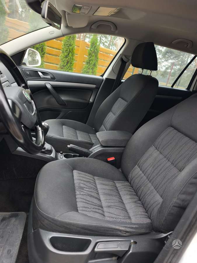 Skoda Octavia 2010 — photo 33