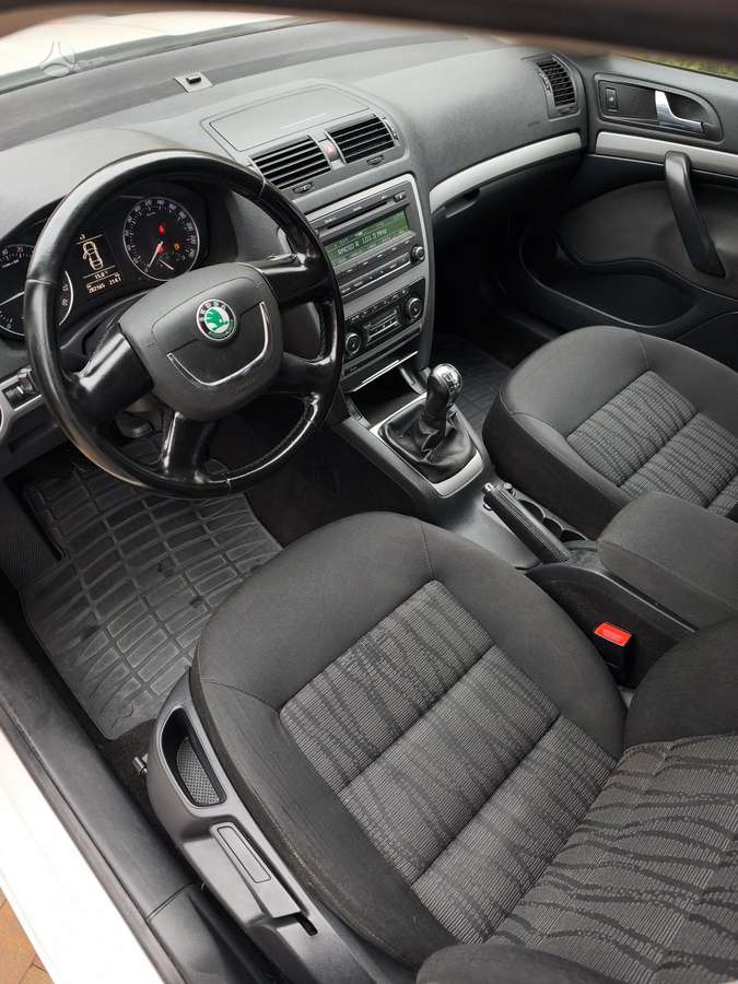 Skoda Octavia 2010 — photo 35
