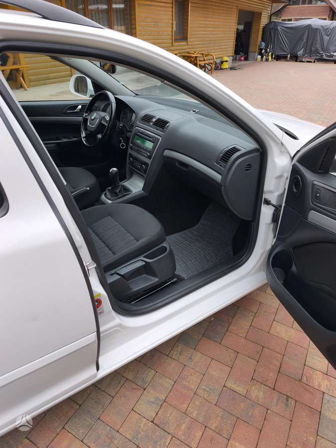 Skoda Octavia 2010 — photo 40