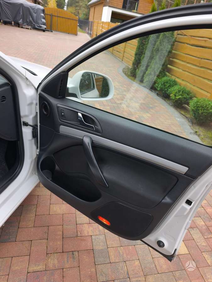 Skoda Octavia 2010 — photo 42
