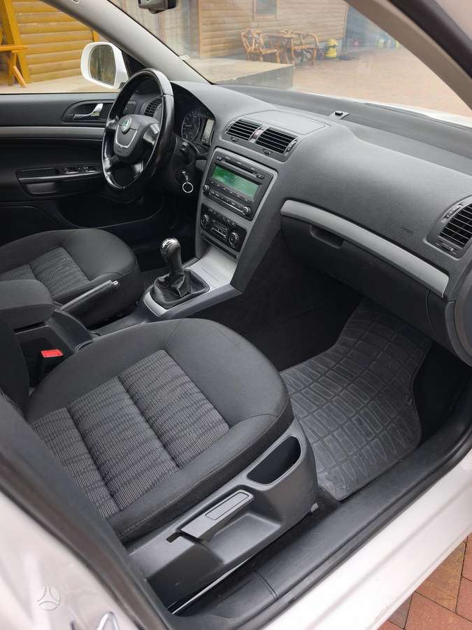 Skoda Octavia 2010 — photo 43