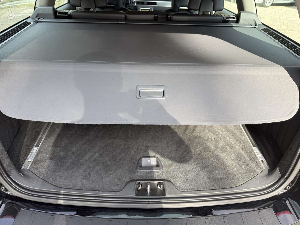 Volvo V70 2010 — photo 24