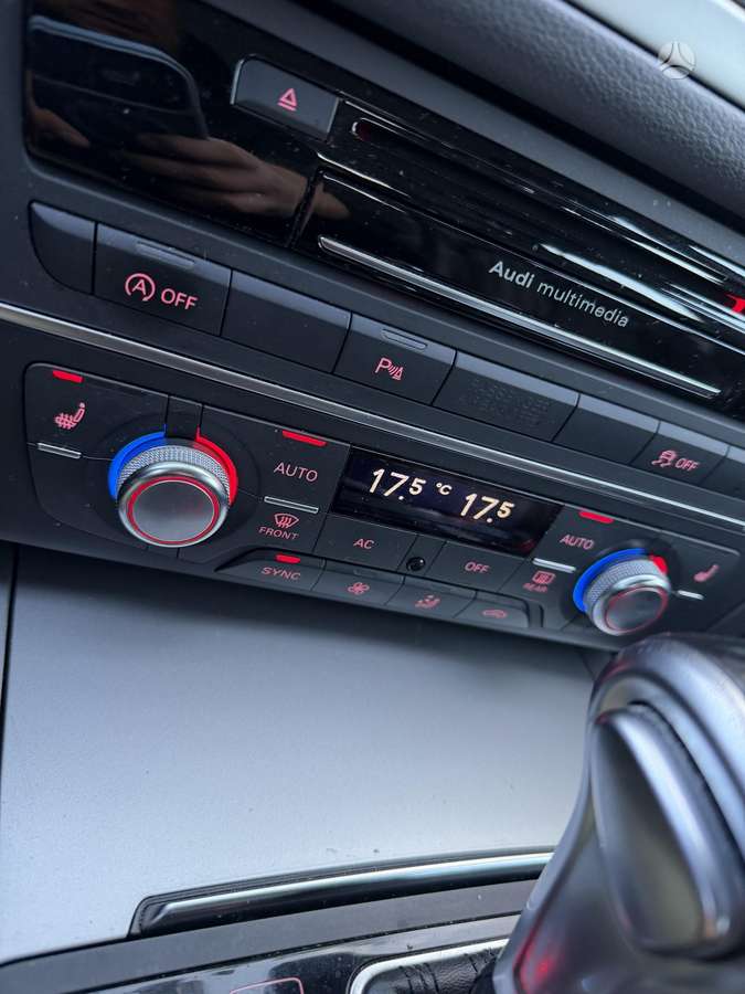 Audi A6 2012 — photo 12