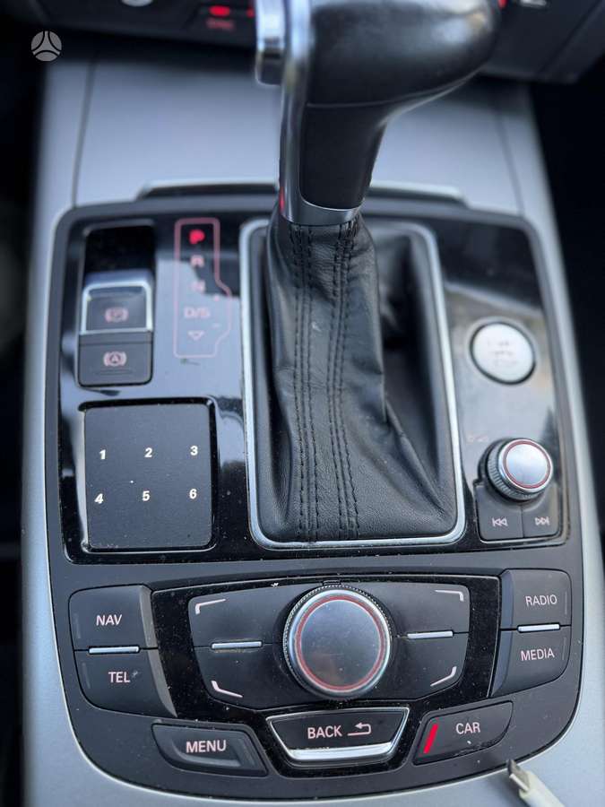 Audi A6 2012 — photo 13