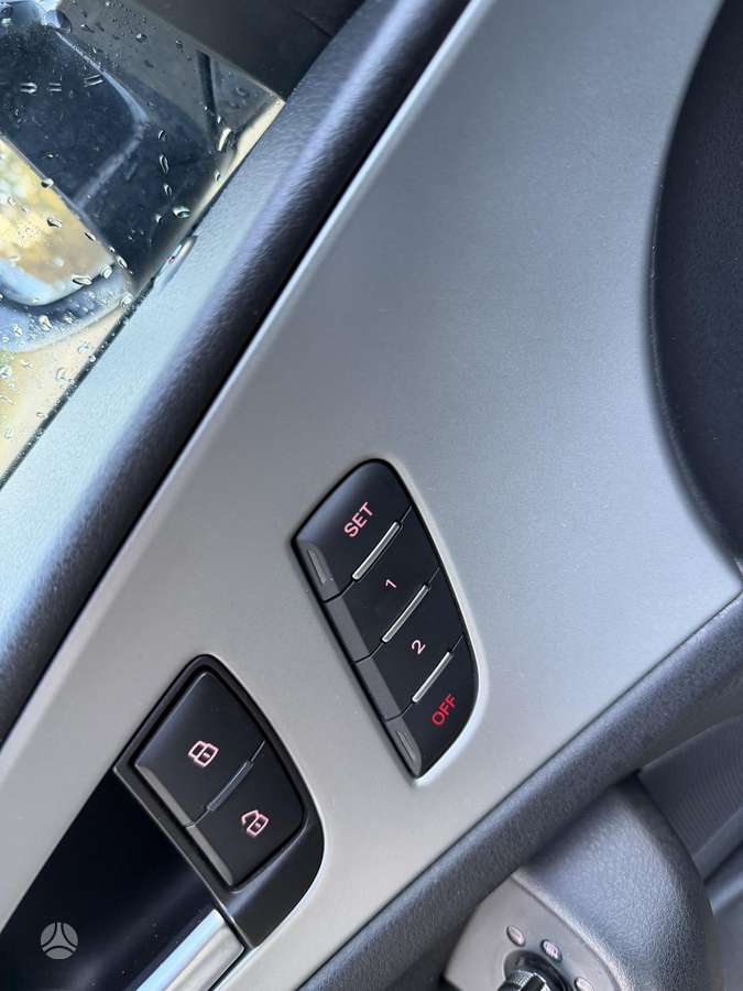 Audi A6 2012 — photo 8