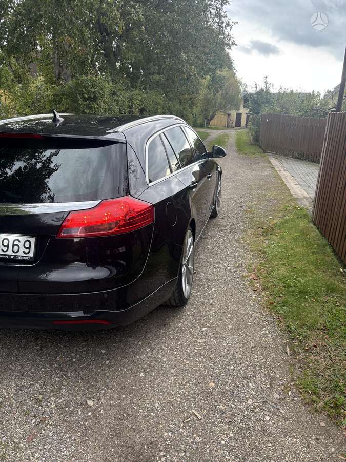 Opel Insignia 2012 — двигун 1956 cm³, 160 HP (118kW)