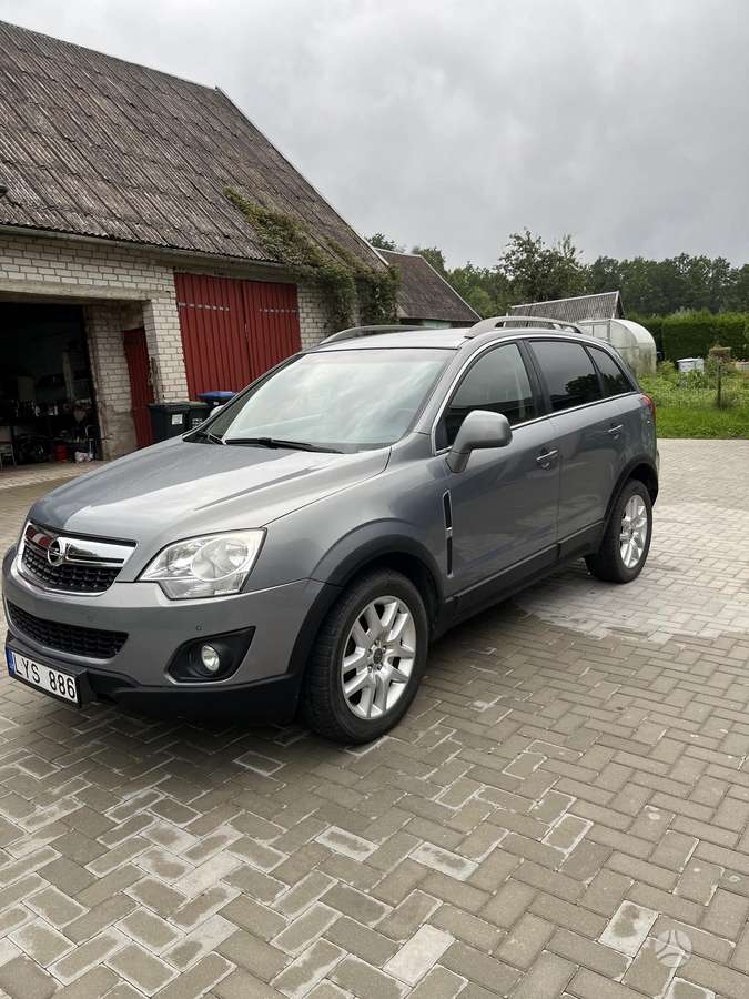 Opel Antara 2012 — rear view