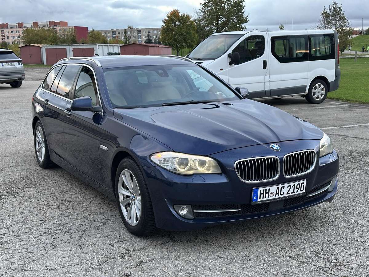 BMW 520 2013 — фото 22