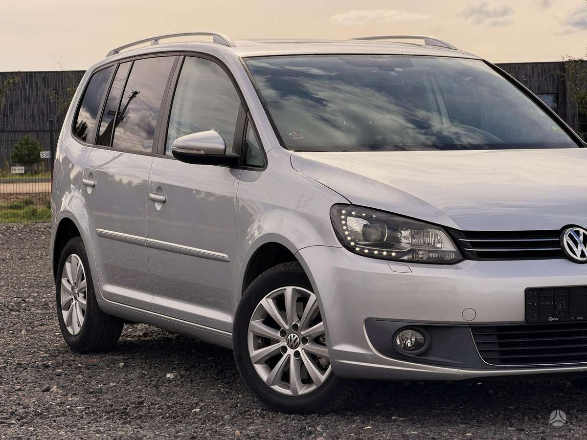 Volkswagen Touran 2011 — photo 5