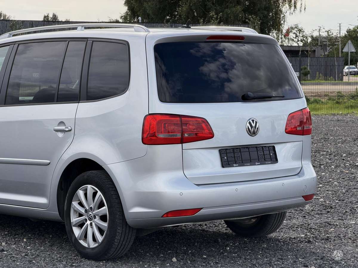 Volkswagen Touran 2011 — photo 7