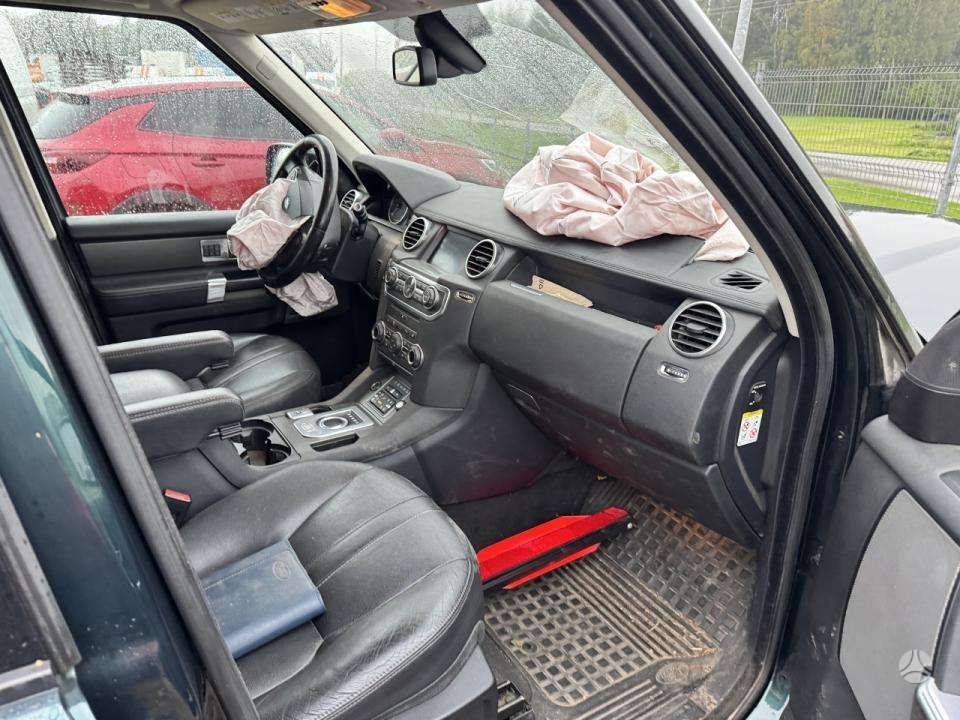 Land Rover 2012 — photo 19