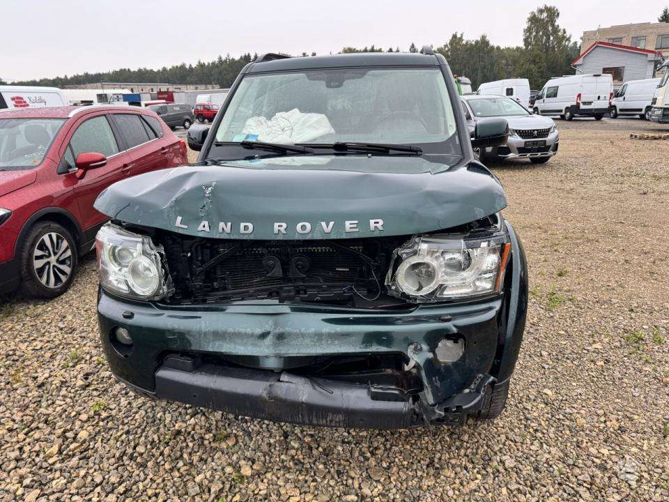 Land Rover 2012 — rear view