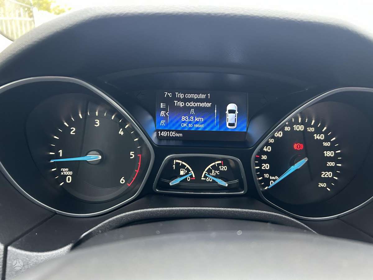 Ford Focus 2014 — photo 15