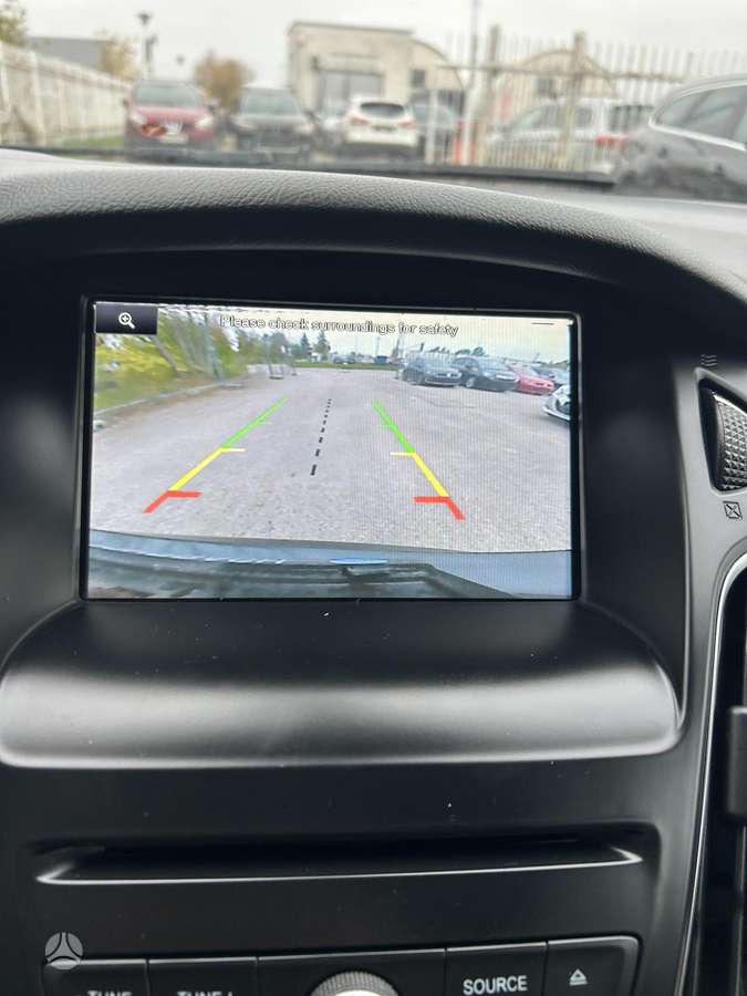 Ford Focus 2014 — photo 16
