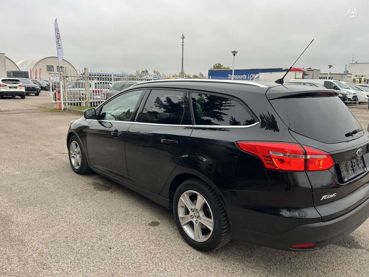 Ford Focus 2014 — photo 8