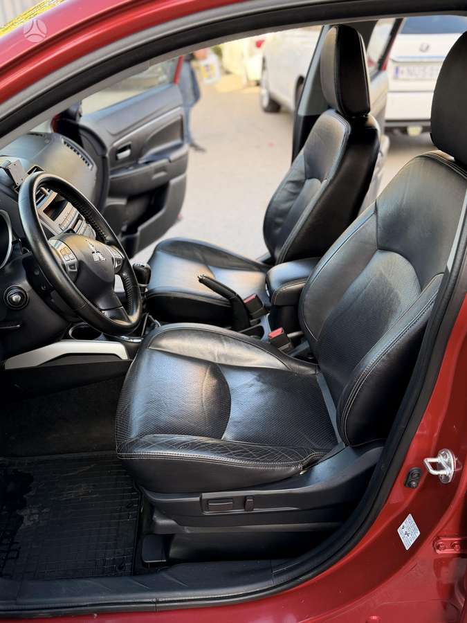 Mitsubishi ASX 2011 — photo 22