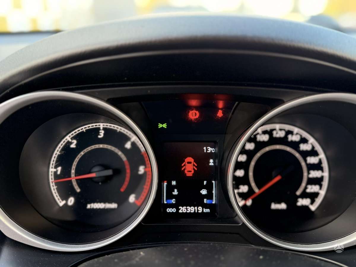 Mitsubishi ASX 2011 — photo 25