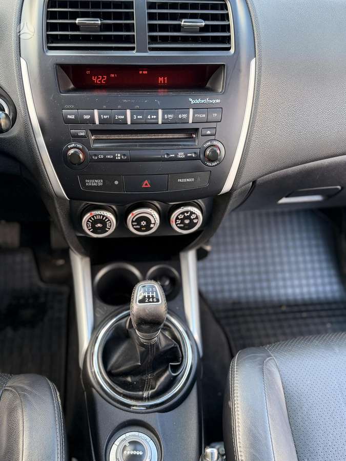 Mitsubishi ASX 2011 — photo 26