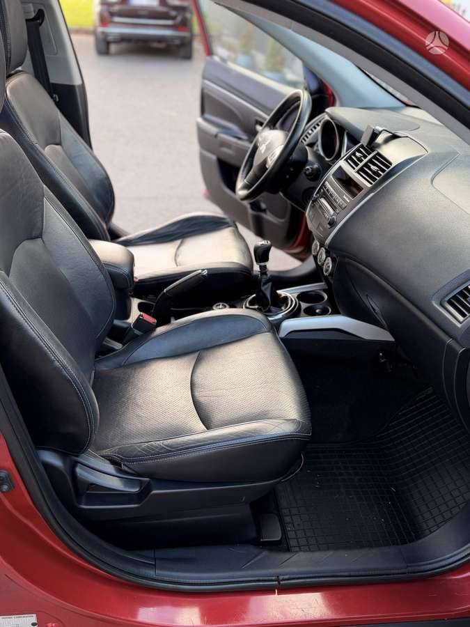 Mitsubishi ASX 2011 — photo 31