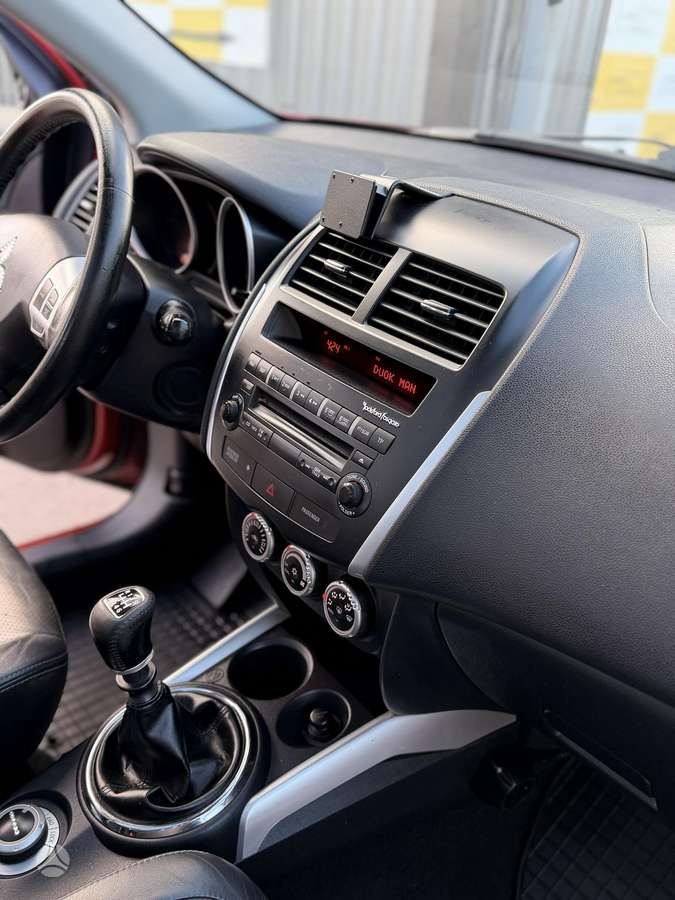 Mitsubishi ASX 2011 — photo 33