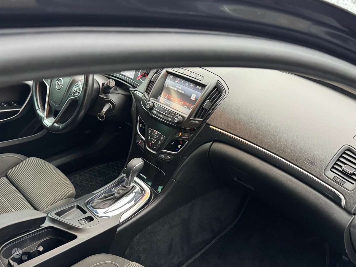 Opel Insignia 2015 — photo 13