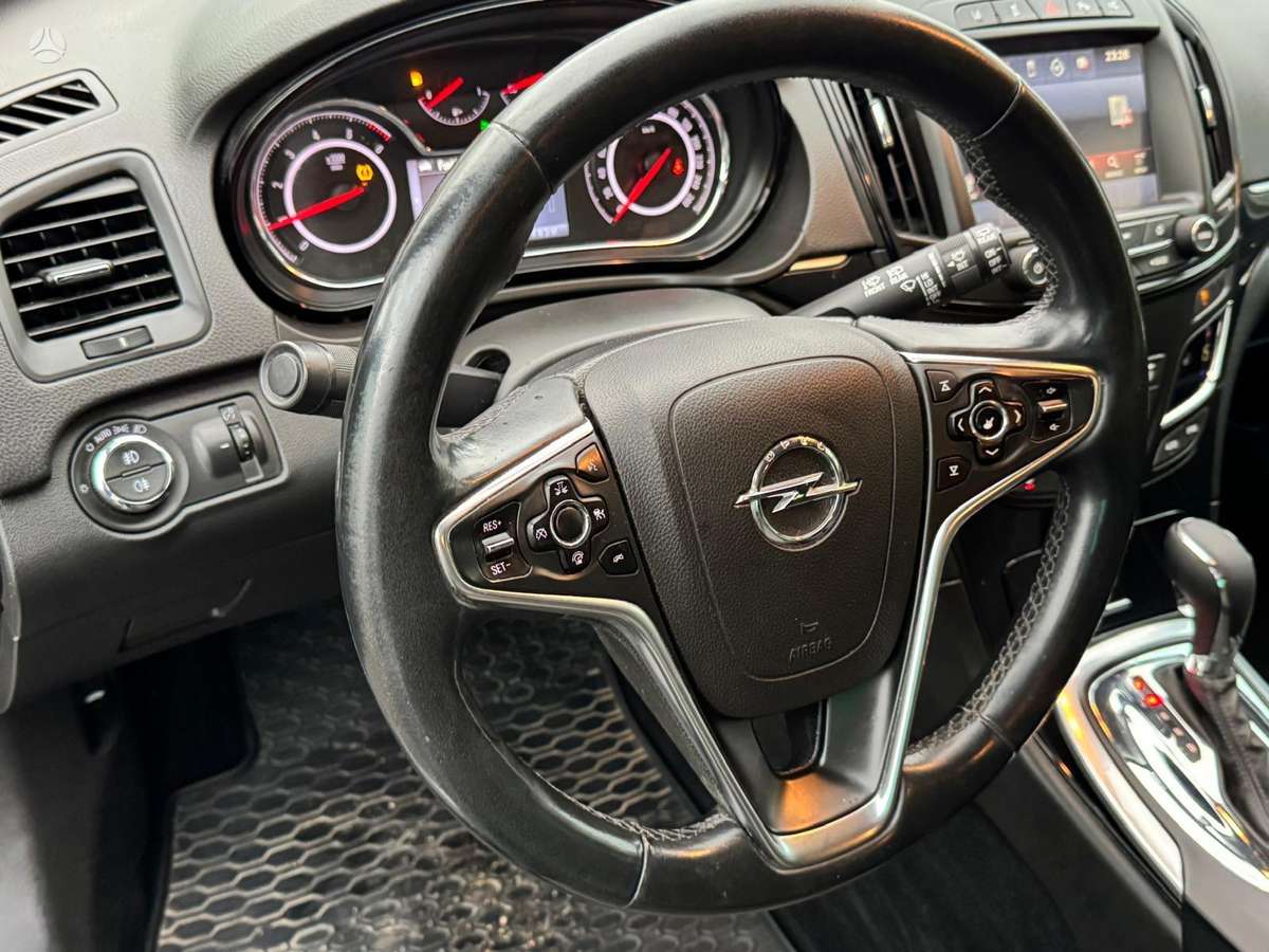 Opel Insignia 2015 — photo 15