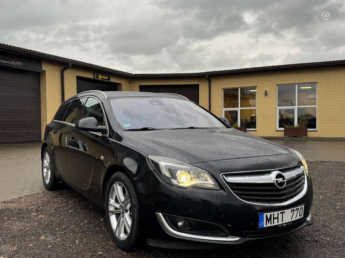 Opel Insignia 2015 — interior