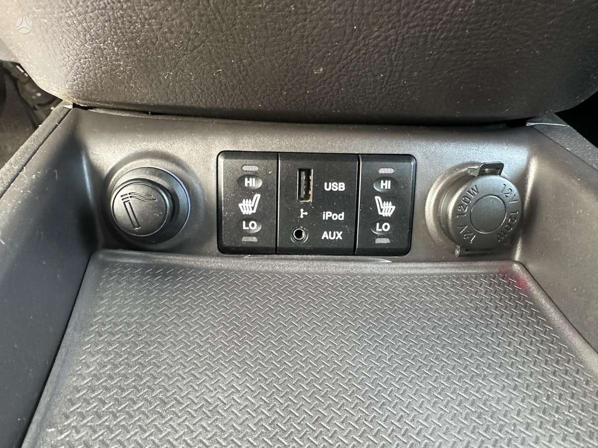 Hyundai Santa 2012 — photo 18