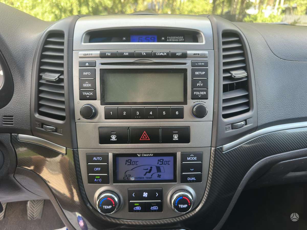 Hyundai Santa 2012 — photo 19