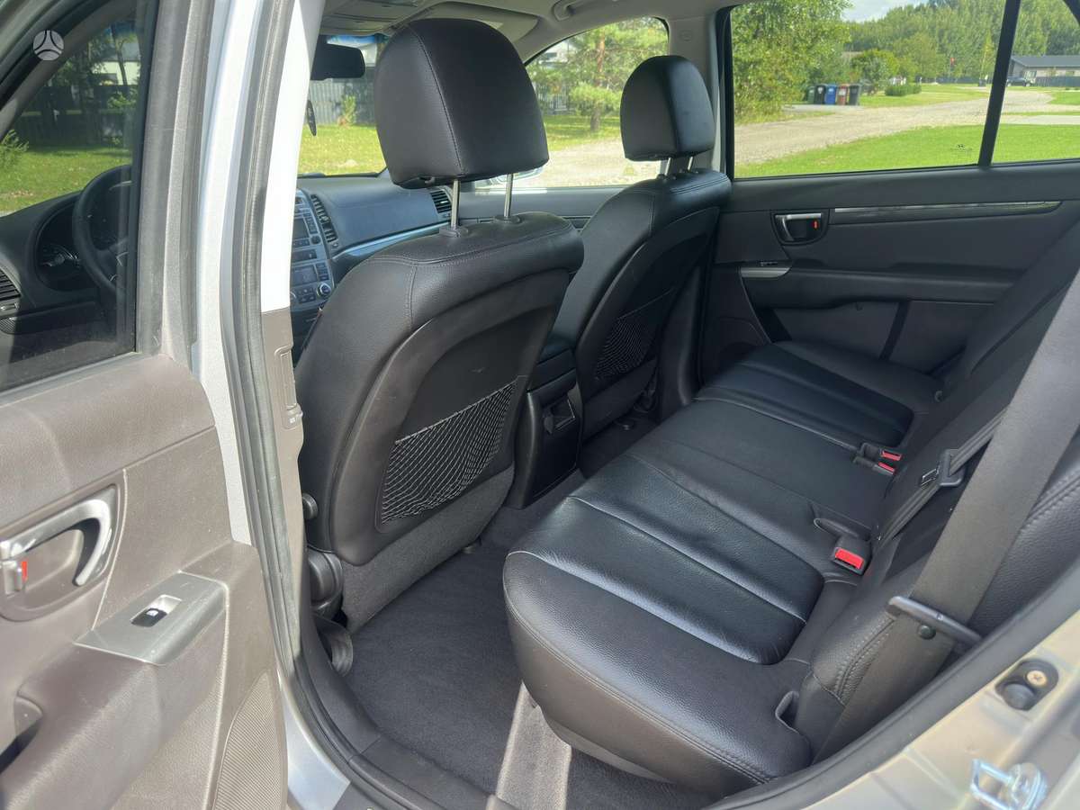 Hyundai Santa 2012 — photo 20