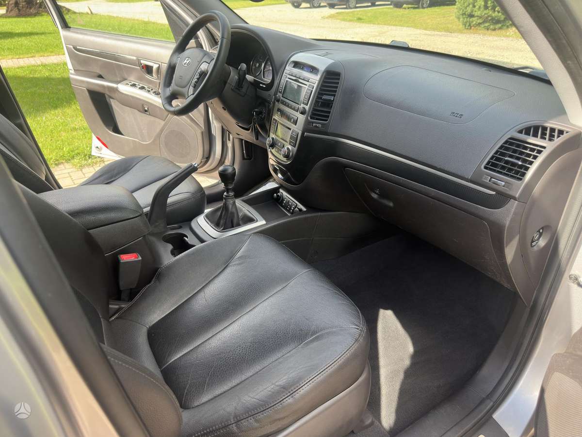 Hyundai Santa 2012 — photo 23