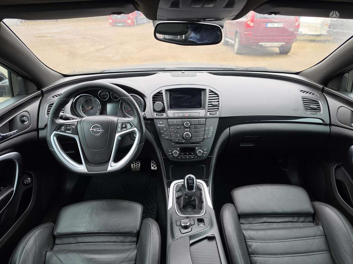 Opel Insignia 2012 — photo 11