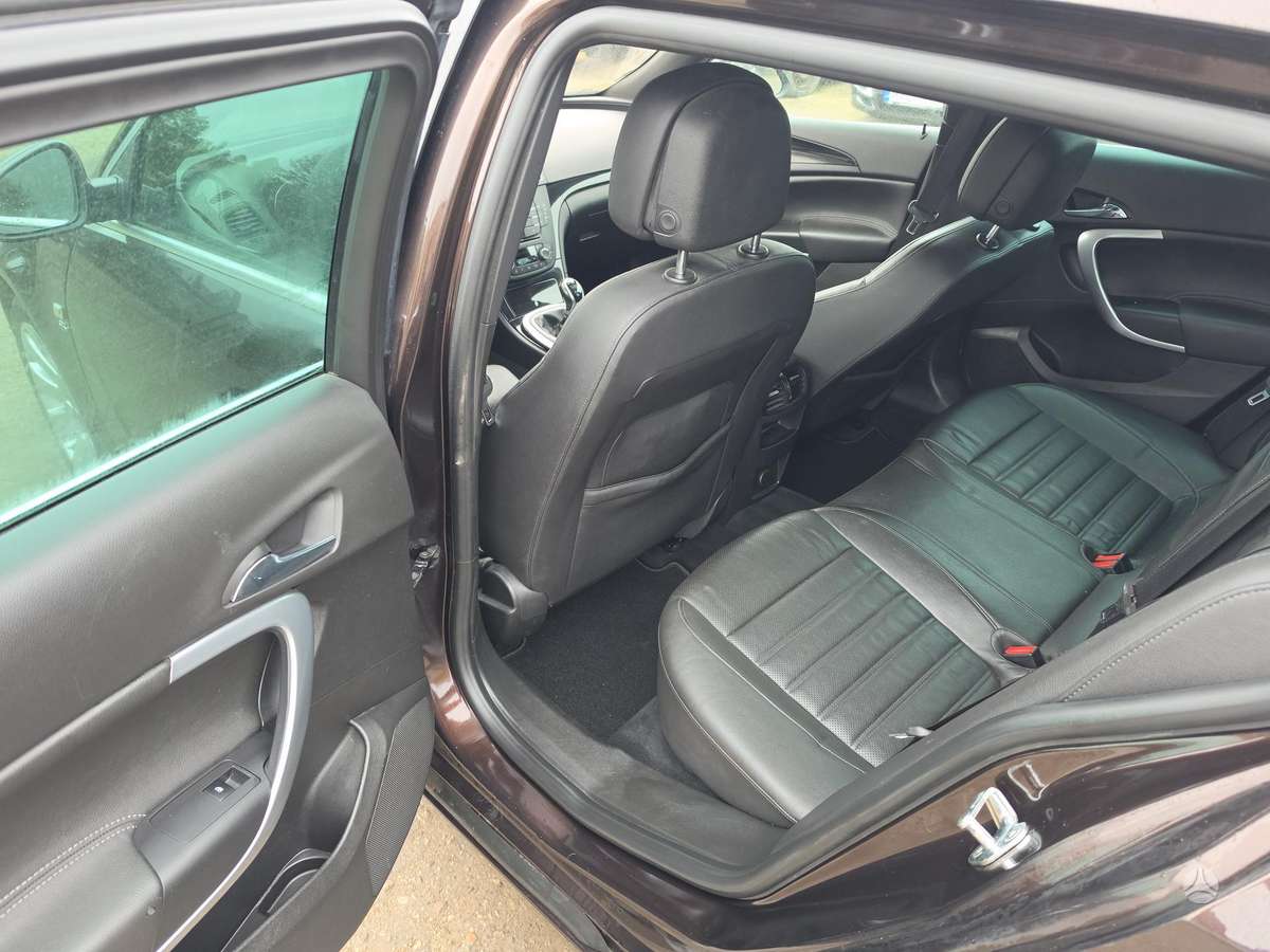 Opel Insignia 2012 — photo 12