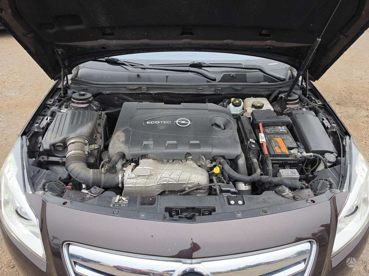 Opel Insignia 2012 — photo 22