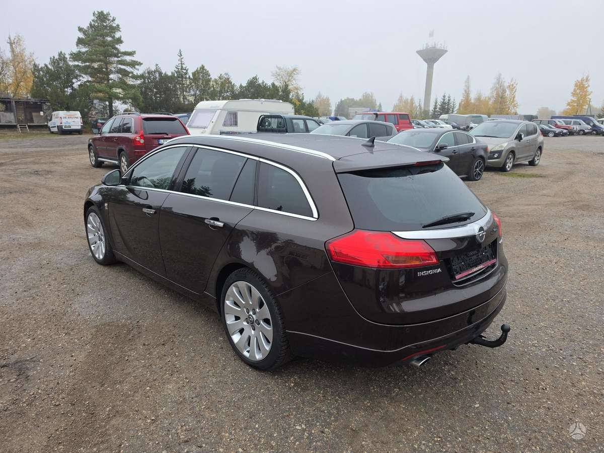 Opel Insignia 2012 — photo 9
