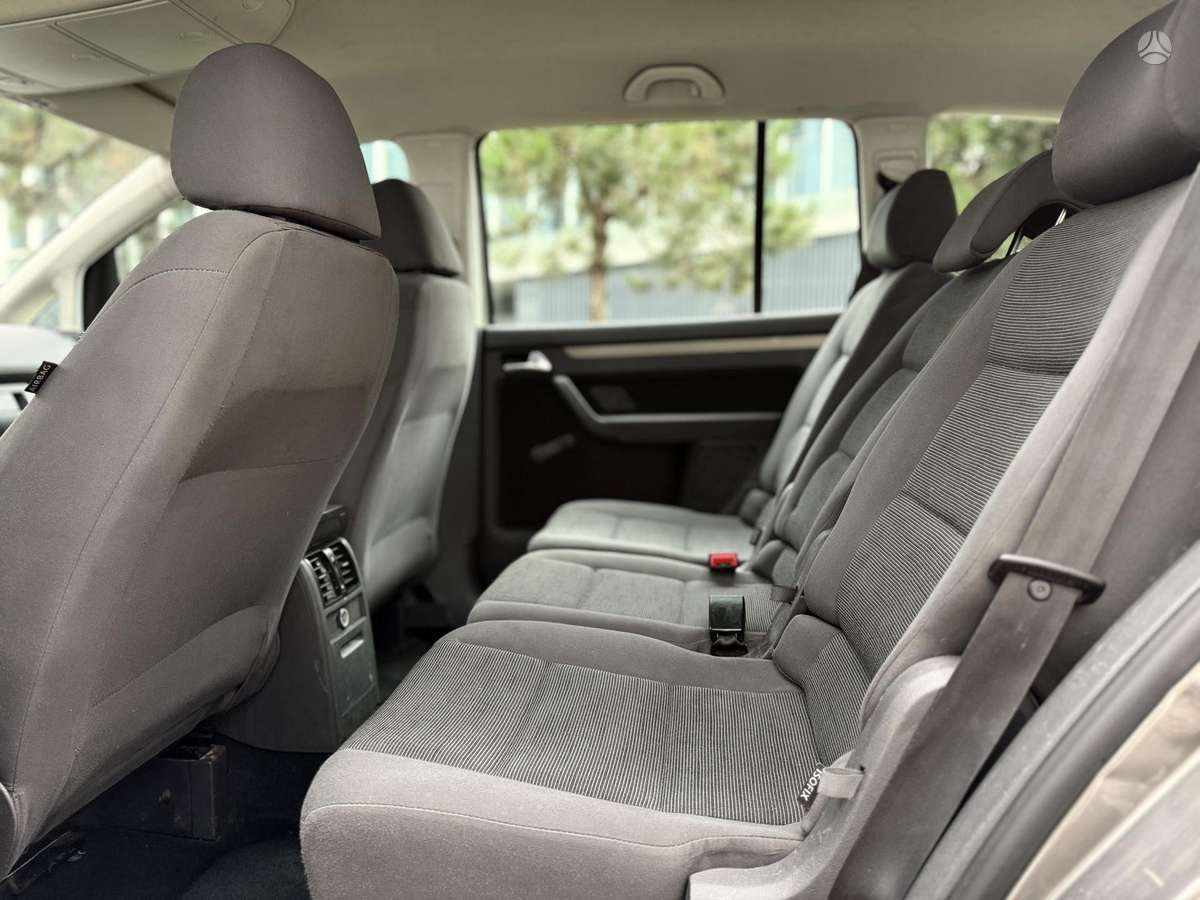 Volkswagen Touran 2008 — photo 13