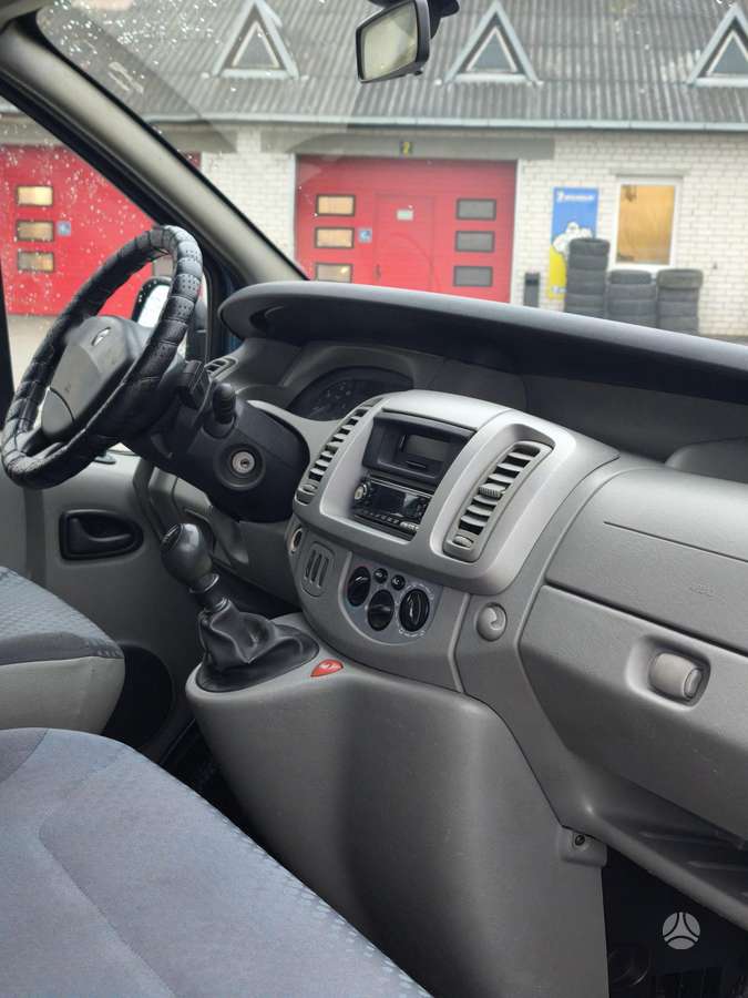 Renault Trafic 2008 — photo 11