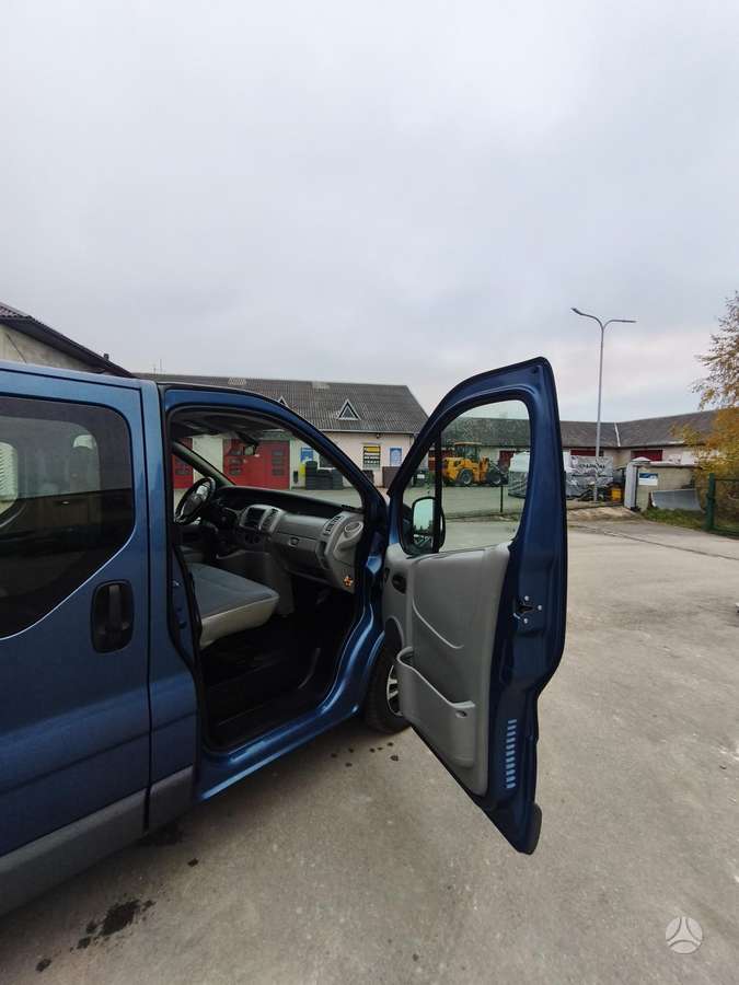 Renault Trafic 2008 — photo 9
