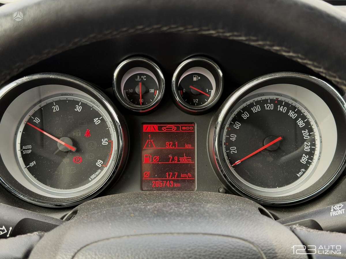Opel Astra 2015 — photo 17