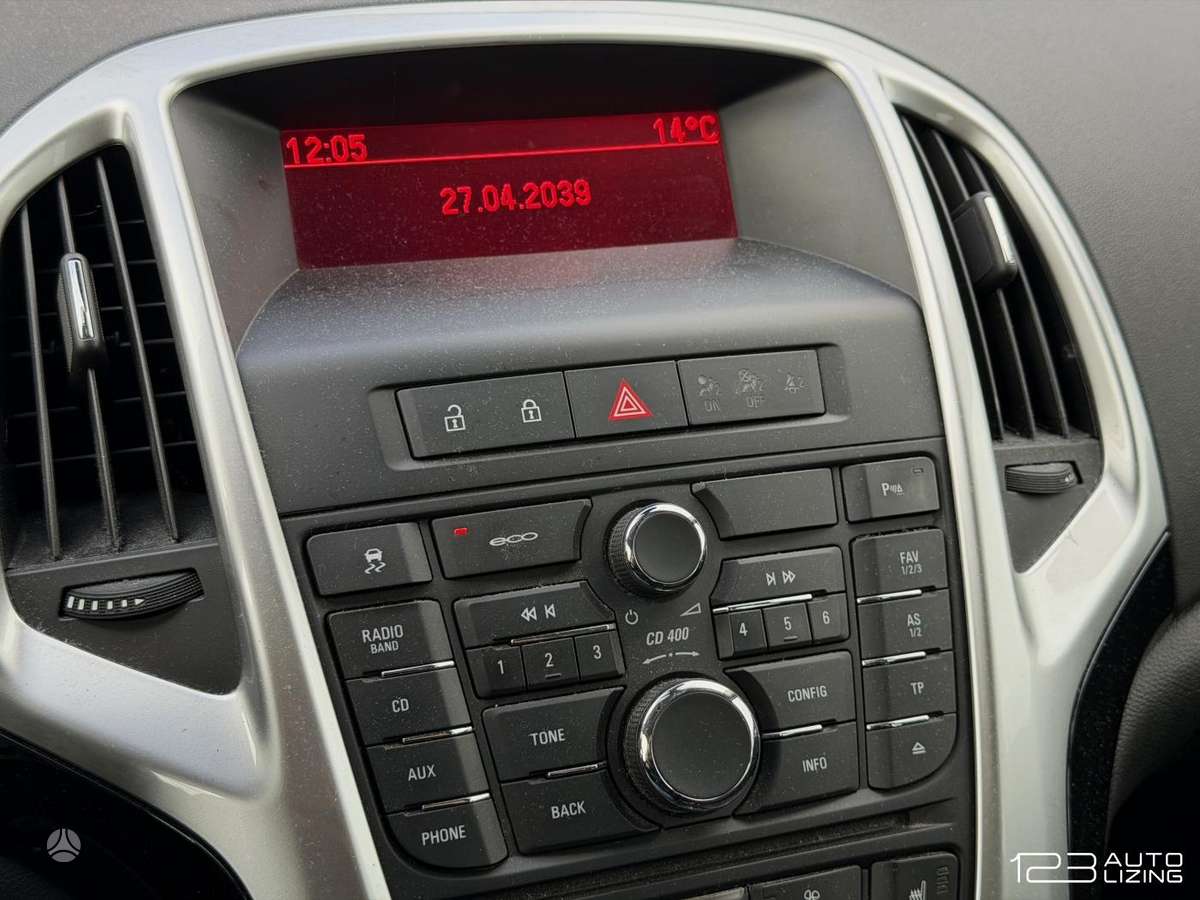 Opel Astra 2015 — photo 18