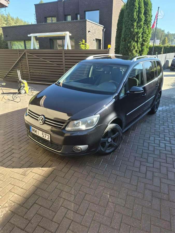 Volkswagen Touran, 2013