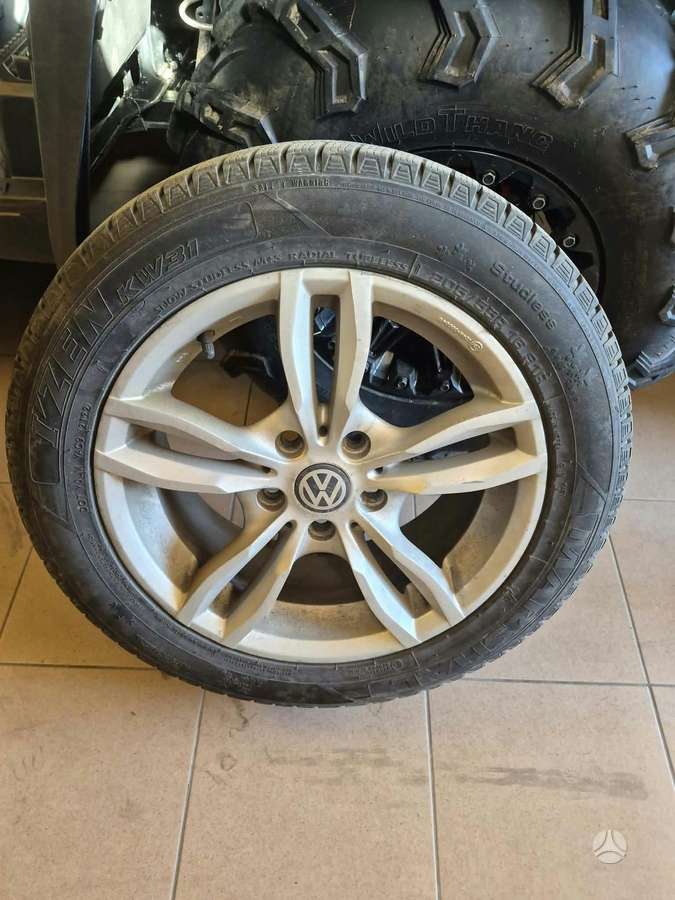 Volkswagen Touran 2013 — photo 10
