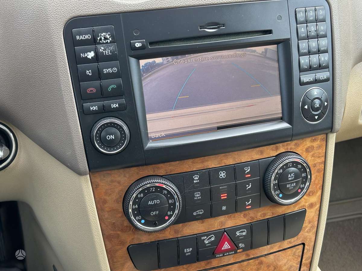 Mercedes-Benz ML320 2010 — photo 20